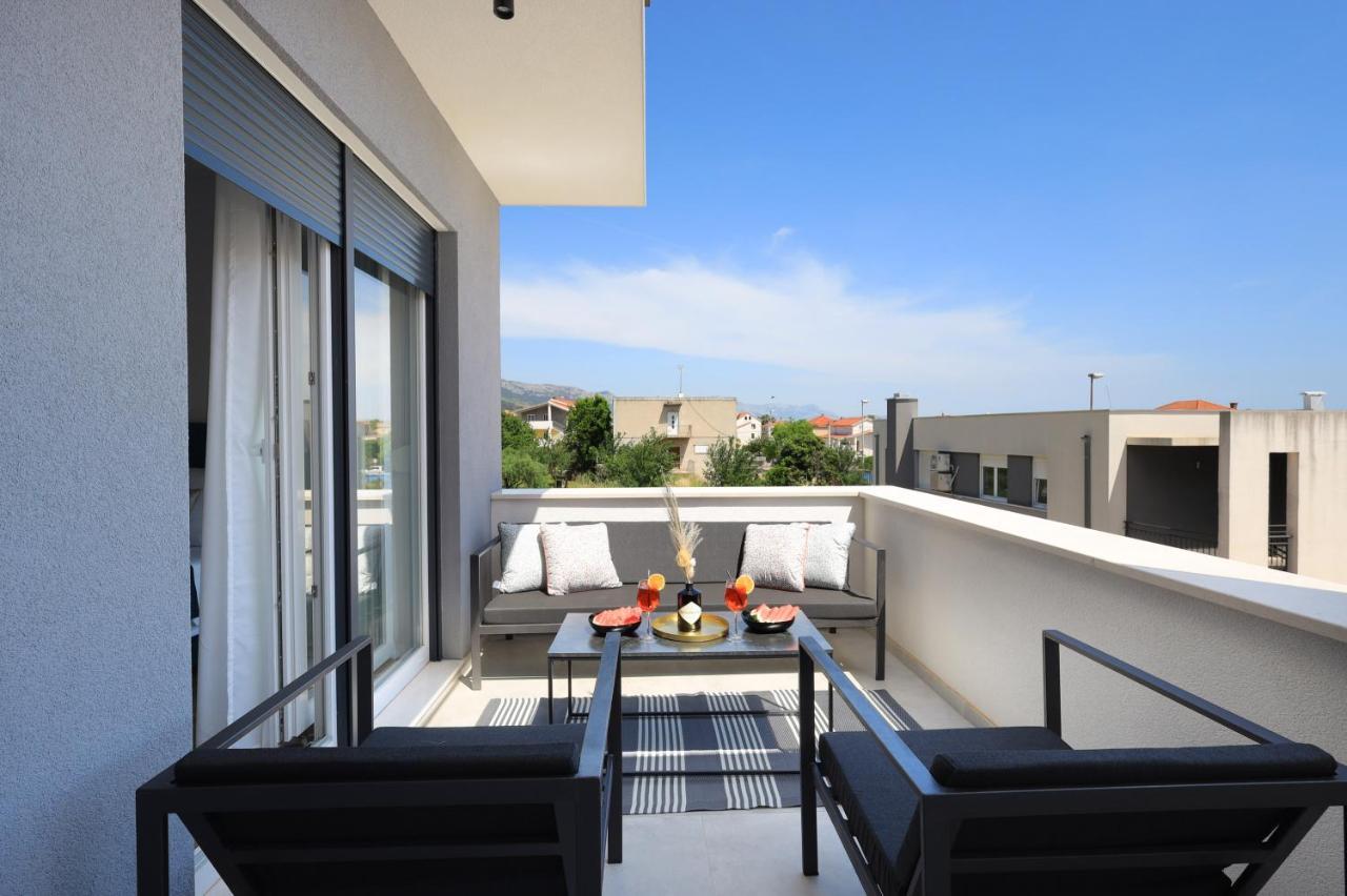Bonaca Apartments With Terrace And Private Parking Kaštela エクステリア 写真