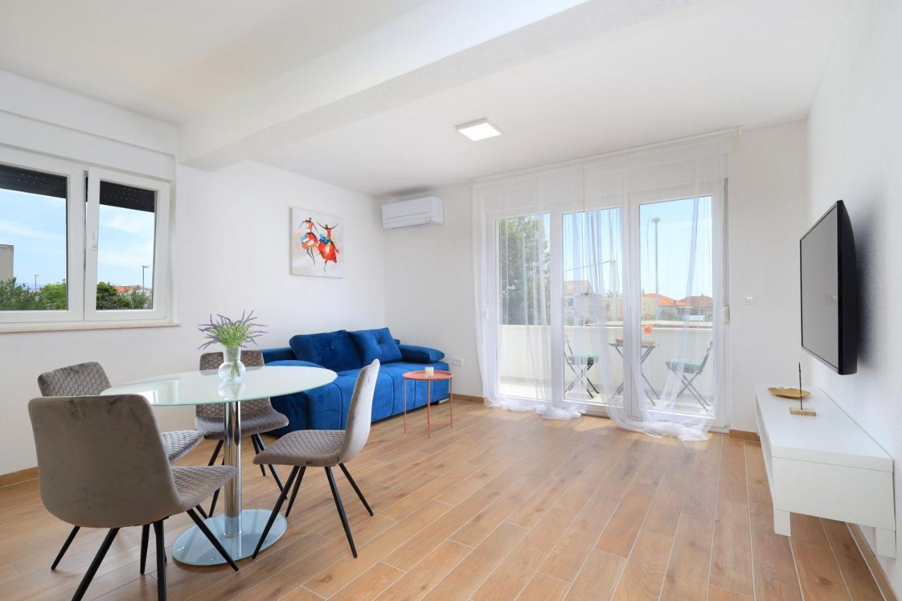 Bonaca Apartments With Terrace And Private Parking Kaštela エクステリア 写真